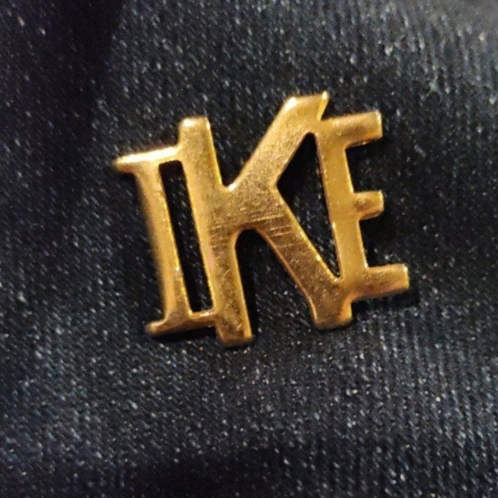 Vintage IKE era pin